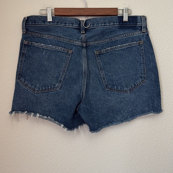 Abercrombie & Fitch Mid Rise Boyfriend Short - Picture 5 of 5